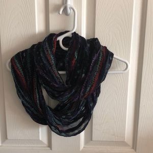 Infiniti scarf